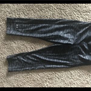Under Armour printed crops